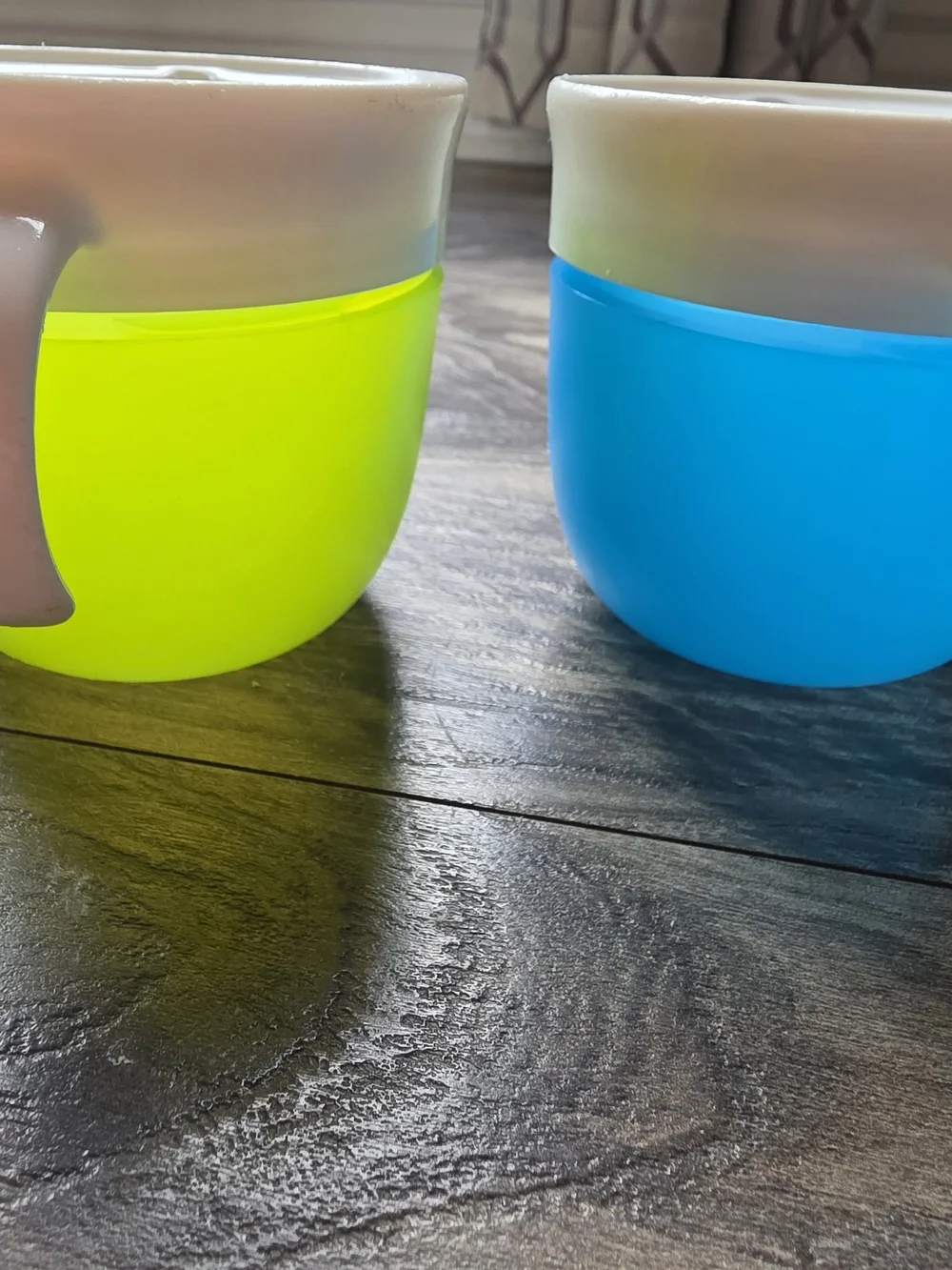 Munchkin Snack Cups with Handles - Blue & Green